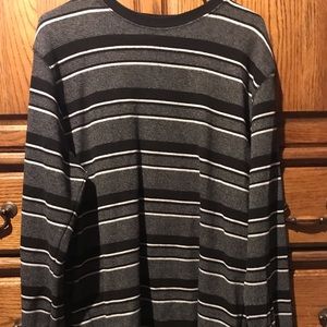 Men’s long sleeve shirt